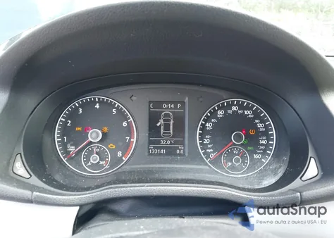 2013 Volkswagen Passat 2.5L Se z USA, uszkodzony, nr VIN 1VWBH7A38DC150345